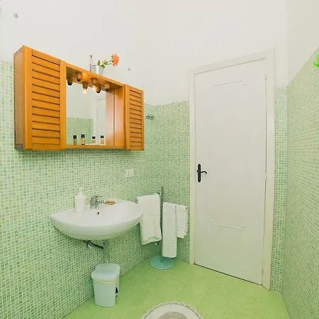 فندق مبيت وإفطار Bouganville 3*