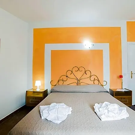 Bouganville Bed & Breakfast 3*